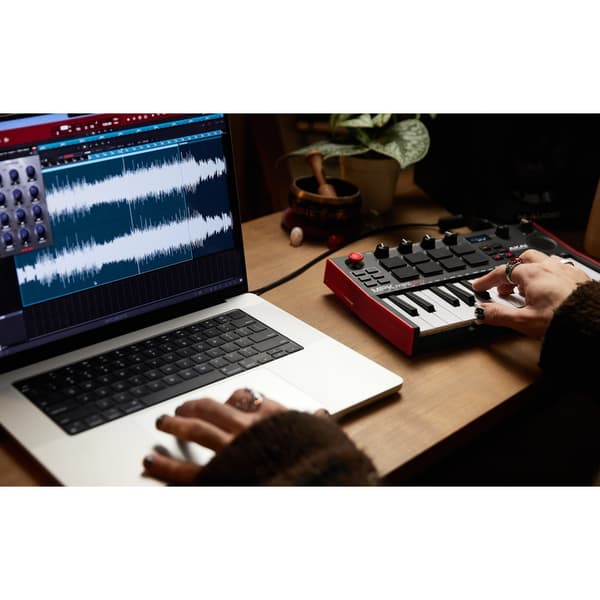 AKAI MPK MINI PLAY 3 - Mini keyboard controller