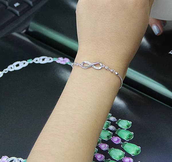 Pulsera infinita ajustable de plata Trusky