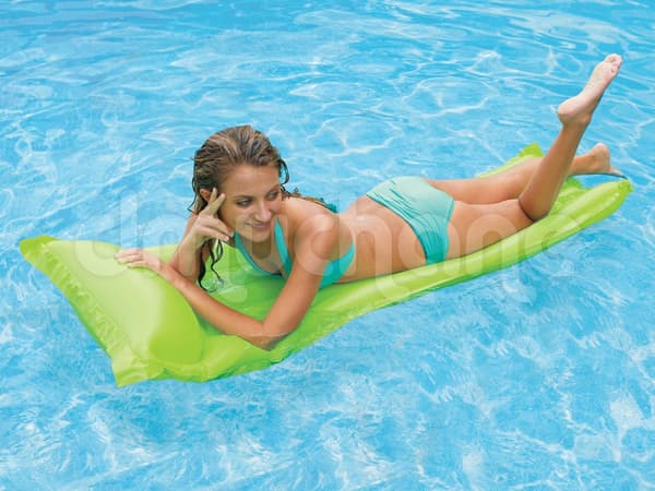 Bademadras 183 x 69 cm INTEX 59703 blå