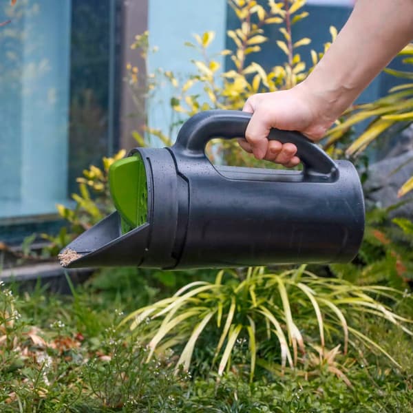 GARDENLINE MANUELL SÅMASKIN 2,5 l EDA4588