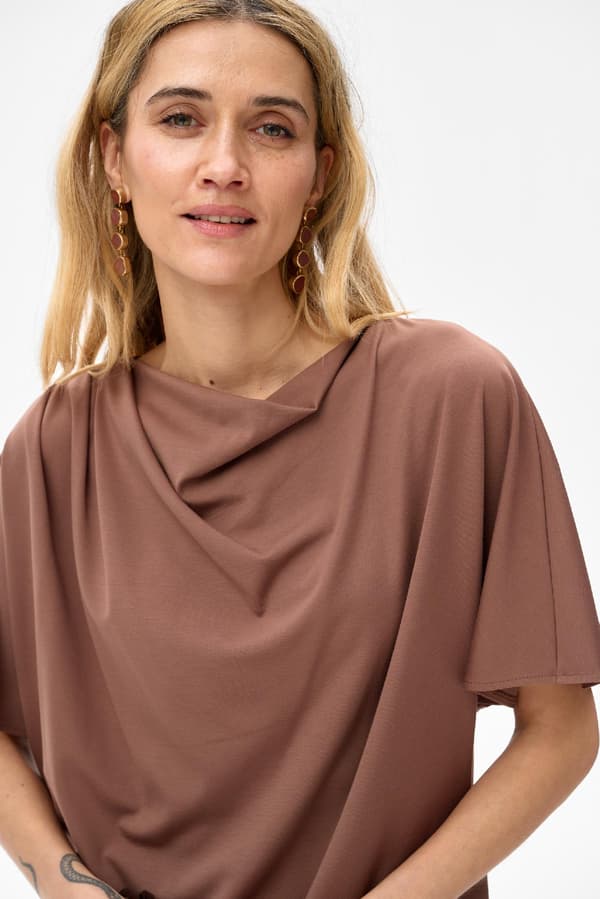 Binni Damebluse Mælkechokolade 40/42