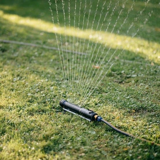 Fiskars Comfort oscillerende græsspreder til bevanding 285m2