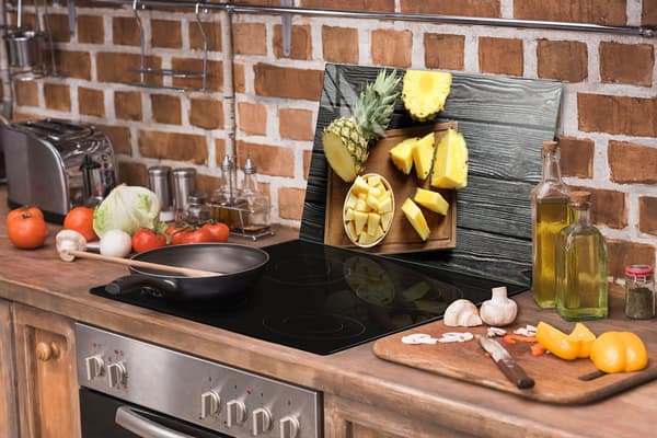 GLAS SKÆREBRÆT 52x30 ANANAS