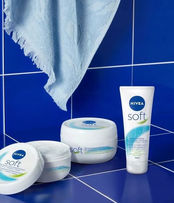 NIVEA 0 Dag- och nattfuktande ansiktskräm 75 ml