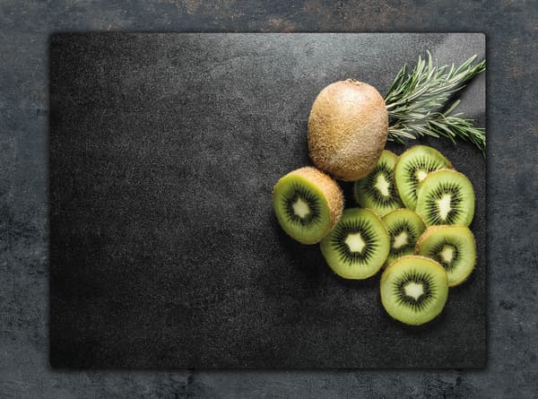 SKÄRBRÄDA I GLAS 52x40 KIWI