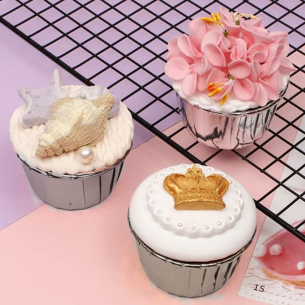 TG80292-3 MUFFINSPAPPER SILVERKOPPAR MUFFINFORM 50 ST