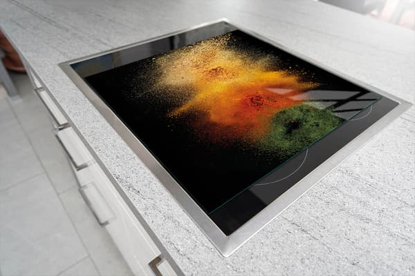 SKÄRBRÄDA I GLAS 52x40 KRYDDOR