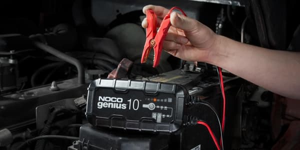 GENIUS10EU 10A batteriladdare