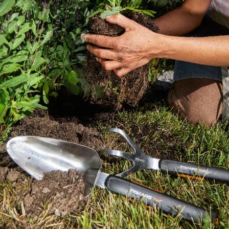 FISKARS XACT Liten trädgårdsspade för jord, plantering, omplantering av växter