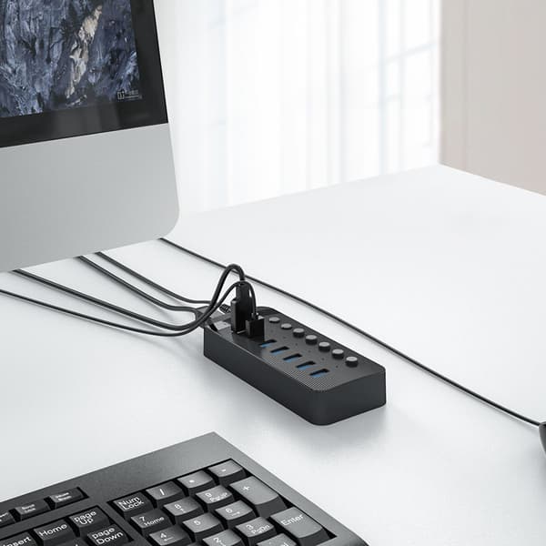 CT2U3-7AB Hub med 7x USB-A Switche - Sort