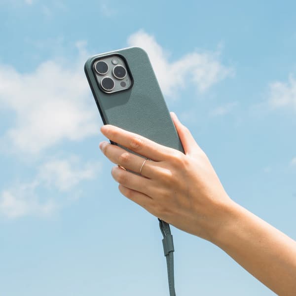 Native Union Active Case - etui til iPhone 16 Pro kompatibelt med MagSafe (sort)
