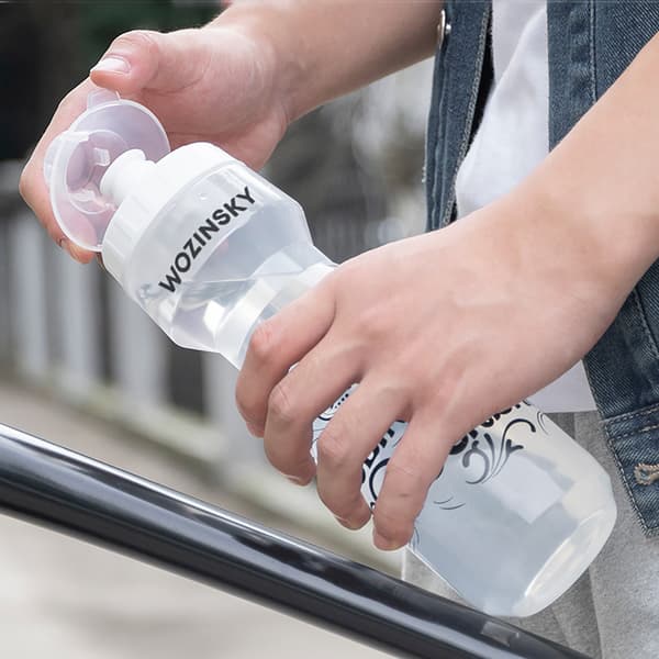 Cykelflaska för vattendrycker 750ml - transparent