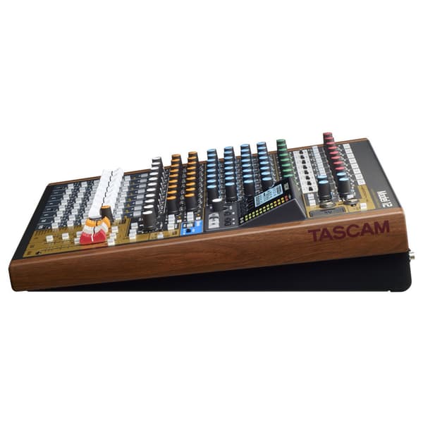 Tascam Model 12 - 10-kanals mixer