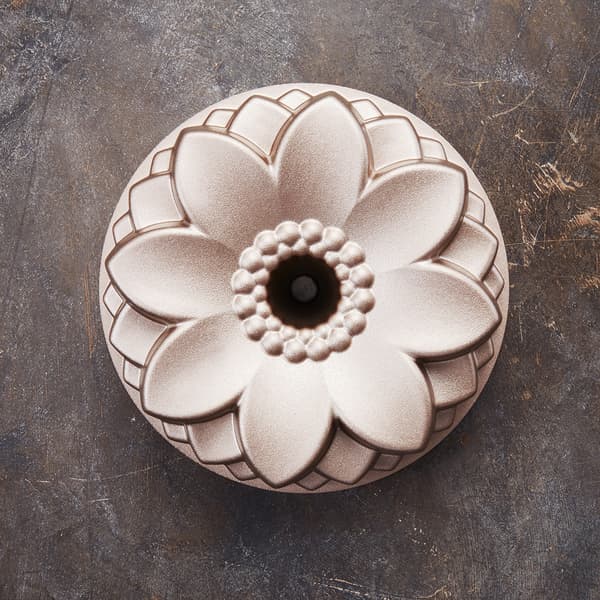 Flora kakform 22 cm Contoura / Birkmann