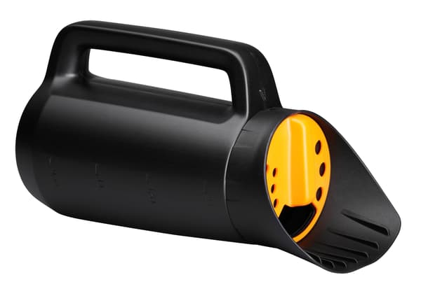 FISKARS SOLID Käsikäyttöinen lumisuolanlevitin Hiekanlevitin