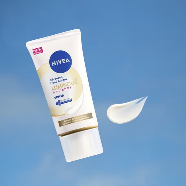 Nivea Luminous 630 nærende håndcreme SPF 15 mod misfarvning 50 ml