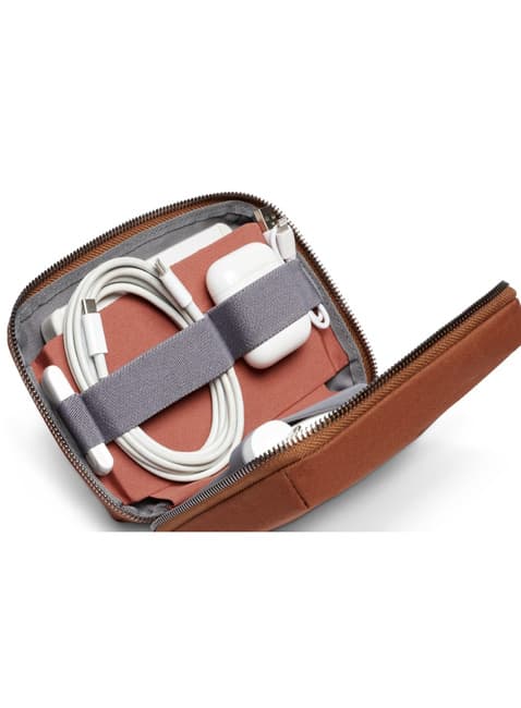 Bellroy Tech Kit Compact - mobiililisävarusteiden järjestäjä (pronssi)