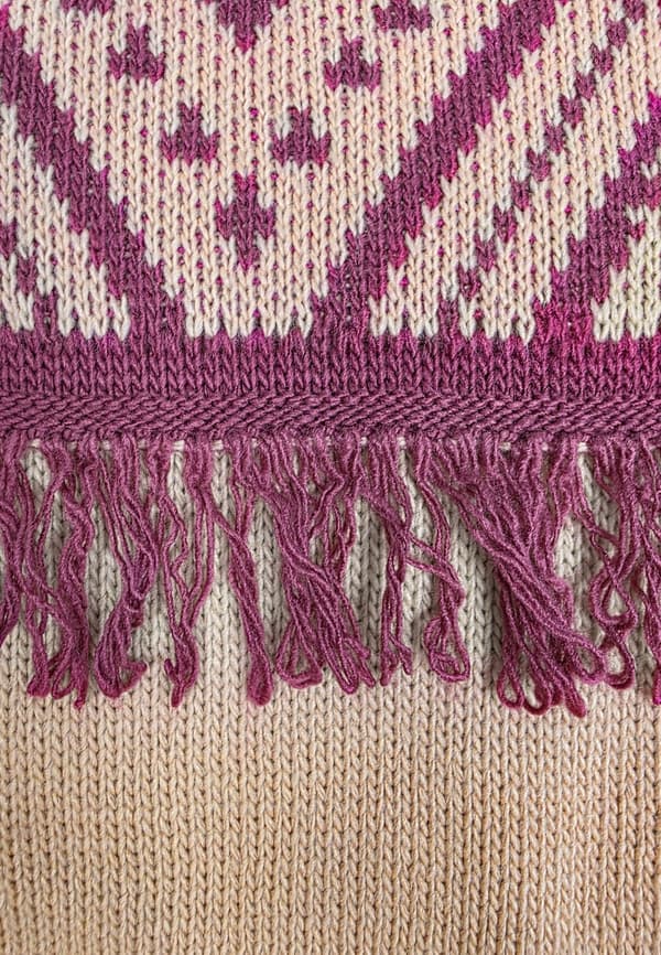 Boho tröja med fransar beige storlek S