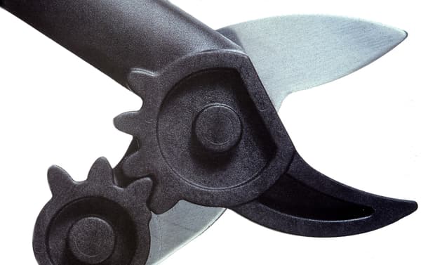 Fiskars PowerGear tosiddet hækksaks til hårde grene