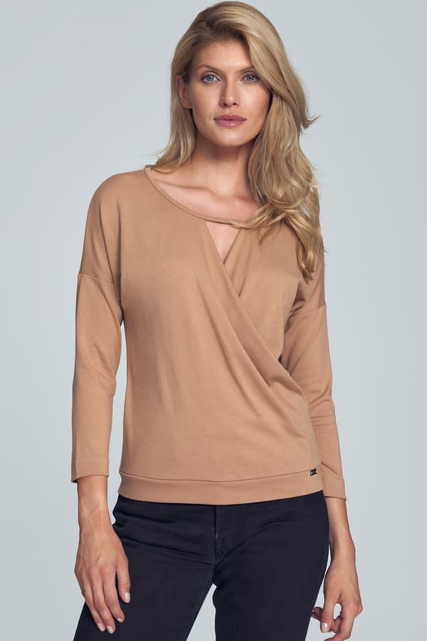Beige damebluse med V-udskæring størrelse XL