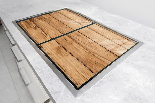 GLASSKYDDSPLÅT FÖR KÖK 2x35x52 TRÄ