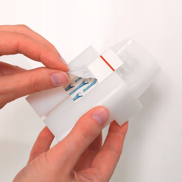 tesa POWERSTRIPS -vedenpitävät itseliimautuvat teipit