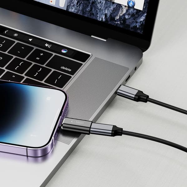 iPhone Lightning (uros) - USB-C (naaras) -sovitin - musta