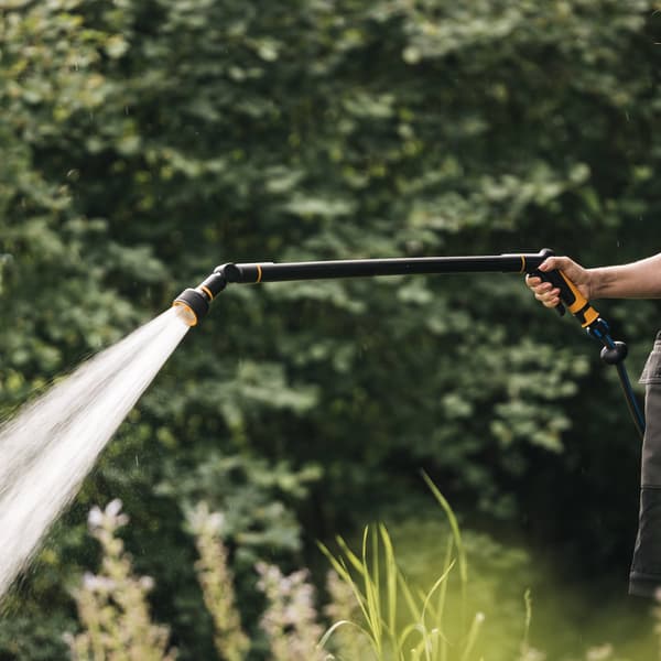 FISKARS COMFORT Multifunktionel sprøjtelanse til vanding