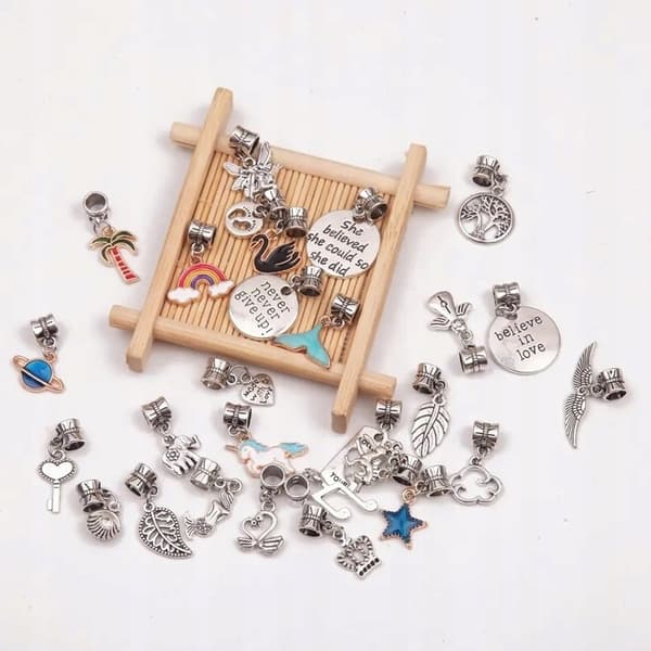 PERLE- OG CHARMS-ARMBÅNDSSÆT