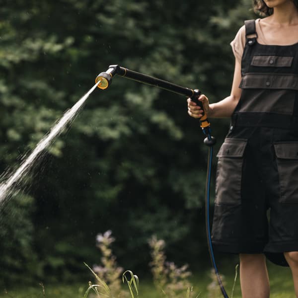 FISKARS COMFORT Multifunktionel sprøjtelanse til vanding