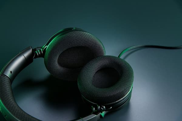 Razer Kraken V4 X Kablet Gaming Headset, Sort
