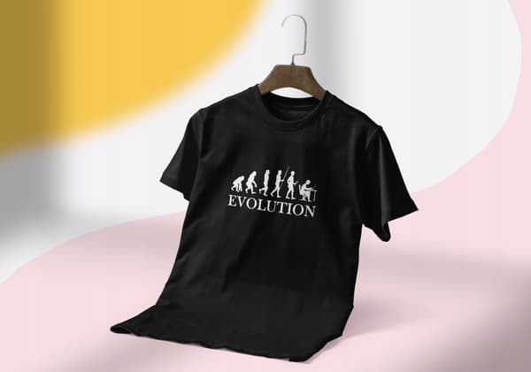 T-SHIRT evolution IT-gåva storlek xs