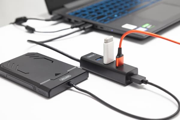 Unitek Y-3089 4xUSB 3.0 USB-hub sort