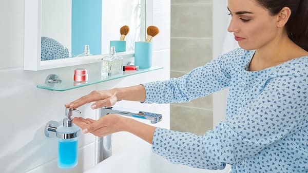 tesa dispenser til flydende sæbe til væggen INGEN BORING