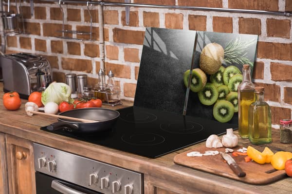 GLASSKYDDSPLÅT FÖR SPIS 70x52 KIWI