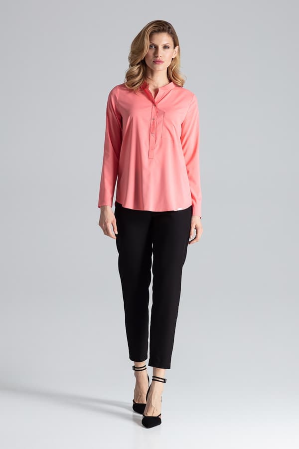 Elegant blus med korallkrage storlek L