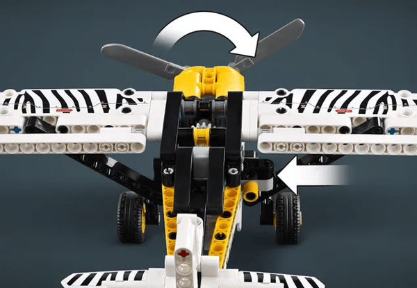 LEGO Technic 42198 Lastflygplan 8+ (333 delar)