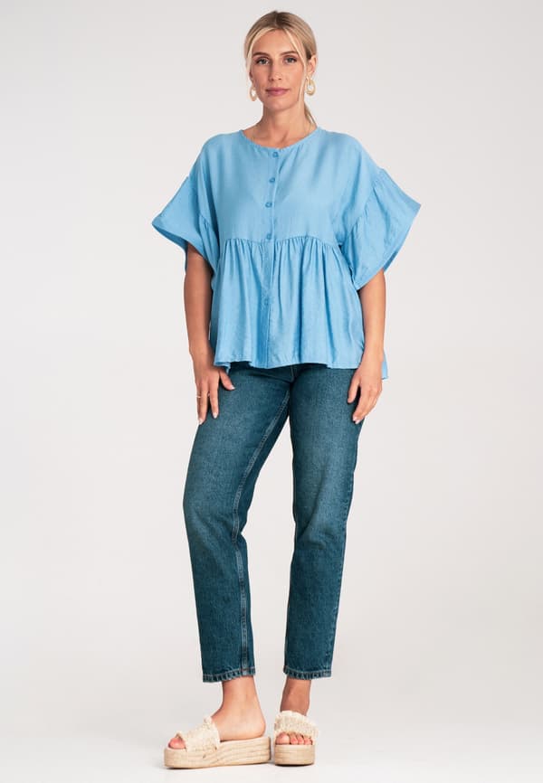 Bluse med flæser - Damebluse - Blå bluse M1211 størrelse S/M