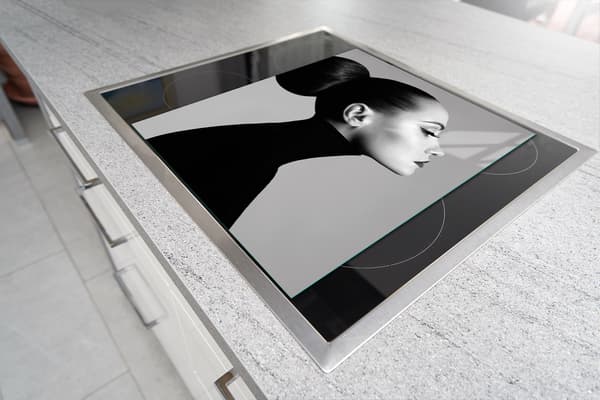 SKÄRBRÄDA I GLAS 45x52 KVINNA
