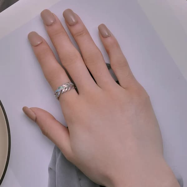 Anillo de plumas de plata talla 14 Trusky