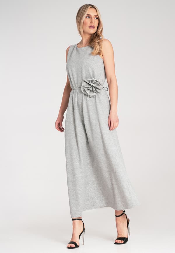 Elegant ärmlös blomsterklänning grå strl. Universal M1191