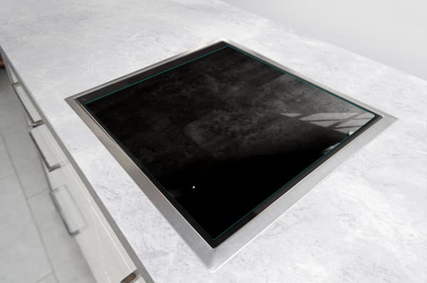 GLASSKYDDSPLÅT FÖR SPIS 50x52 DAM