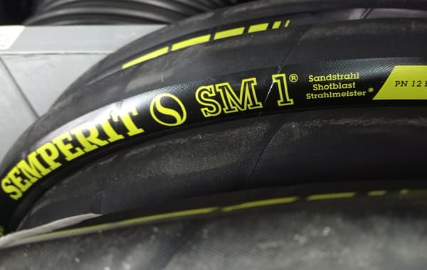 SEMPERIT SM1 DN32X8 12bar sandblæsningsslange