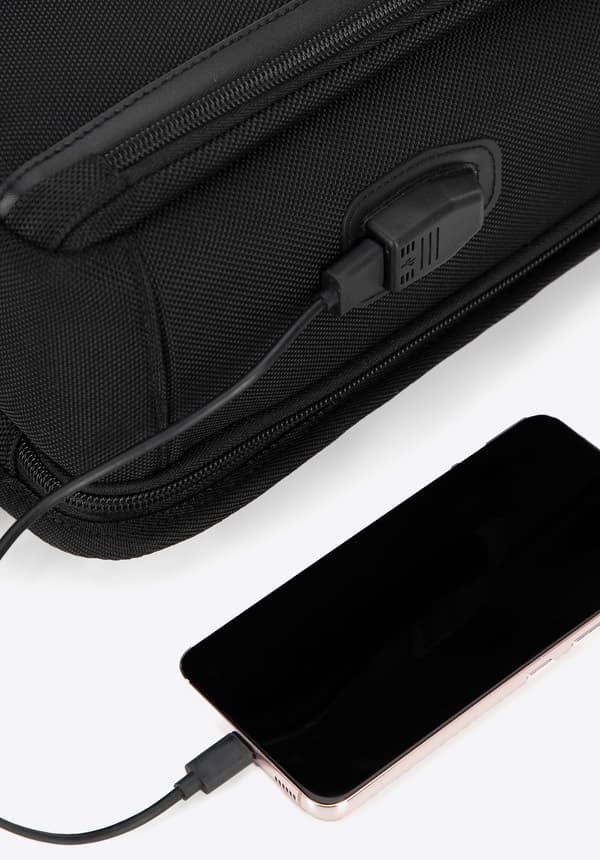 Wittchen multifunktionel flyvemaskinerygsæk med USB-port til mænd, sort polyester