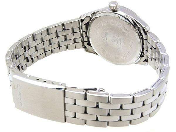 Casio naisten rannekello LTP-1335D-1A + LAATIKKO