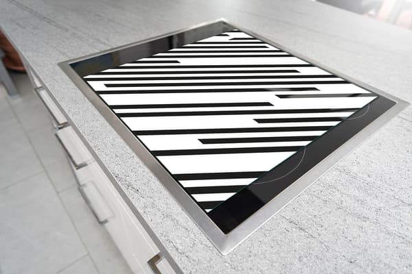 GLASSKÆREBRÆT 52x40 STRIBER