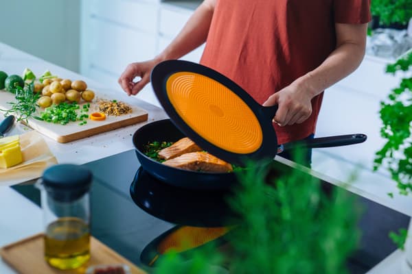 FISKARS FUNCTIONAL FORM Beskyttelsesovertræk til stegepande
