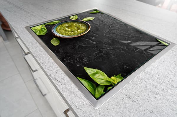 GLASSKYDDSPLÅT FÖR SPIS 70x52 BASILIK