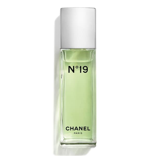 N°19 eau de toilette spray 100ml