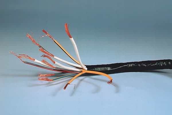 TESA PET-isoleringstejp 25m x 15mm